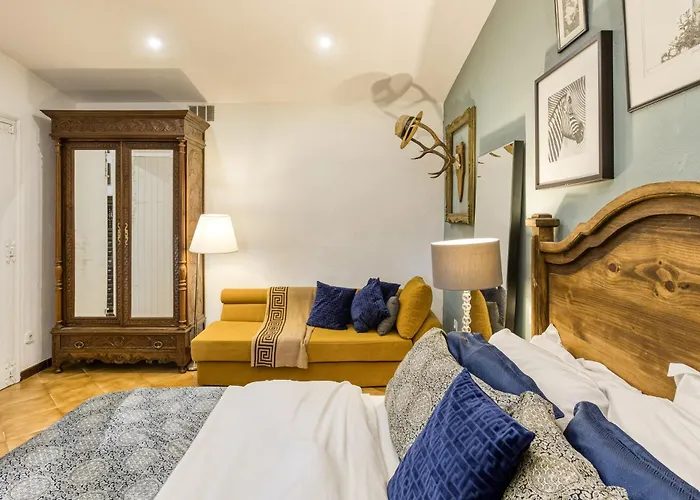 Bosque * Жирона